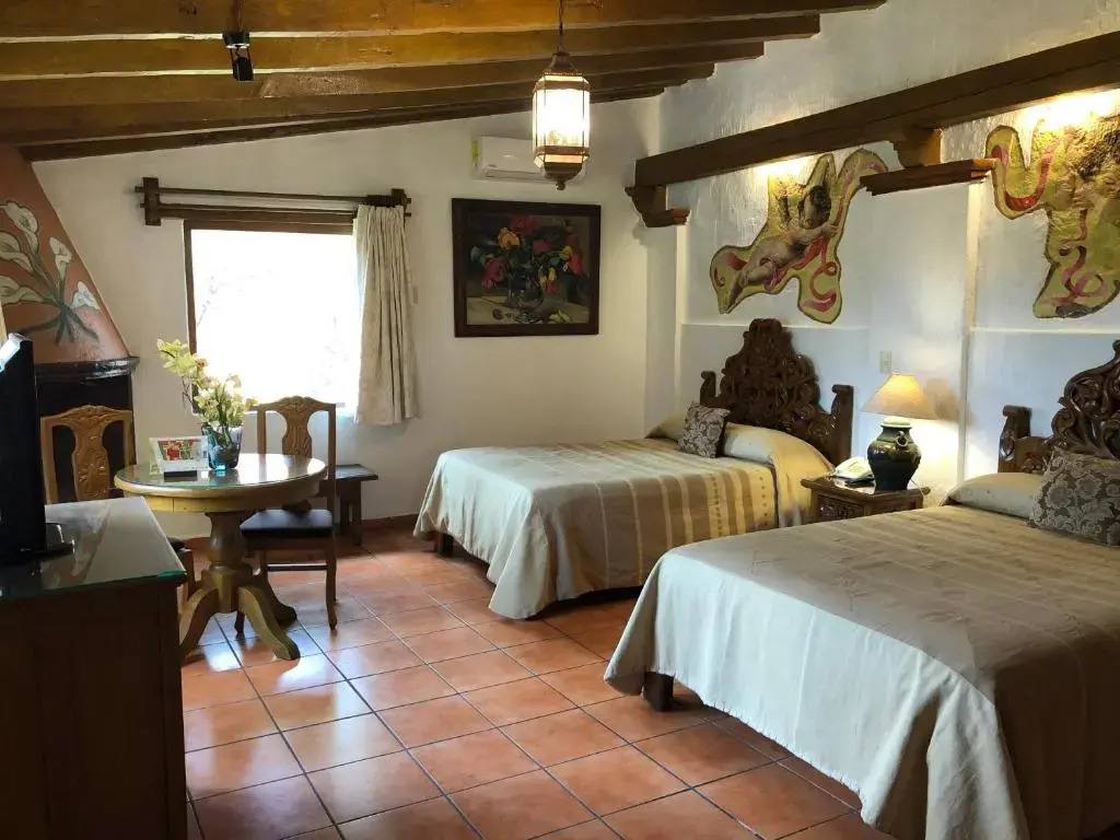 Villa San Jose Hotel & Suites