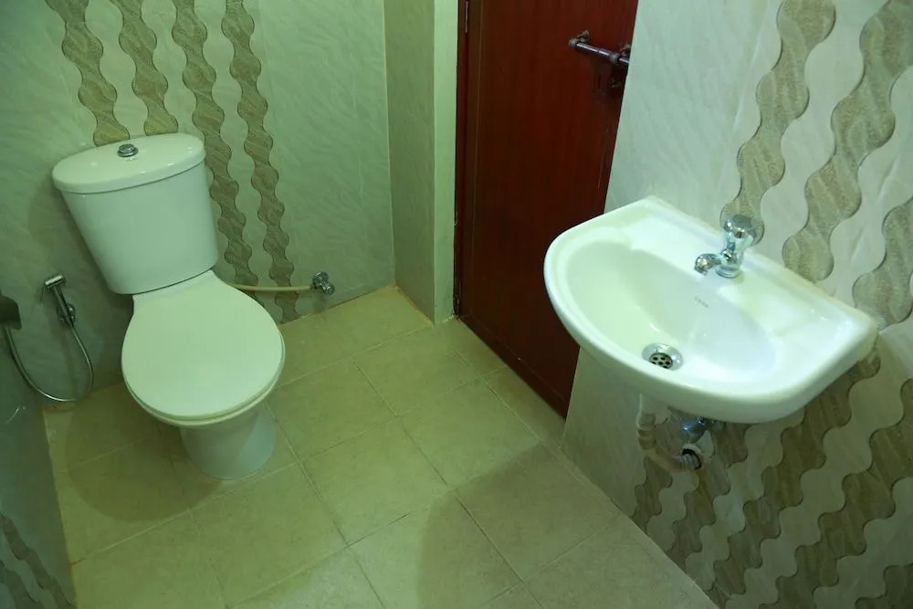OYO 8273 Diamond Inn