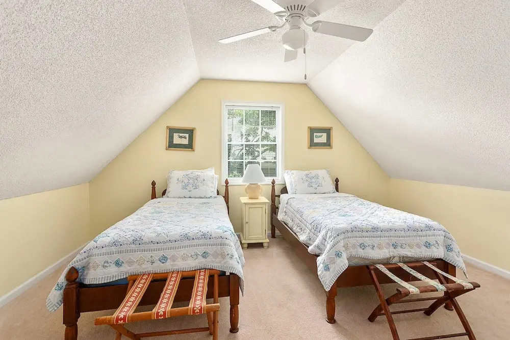 111 Mews Circle by Hodnett Cooper