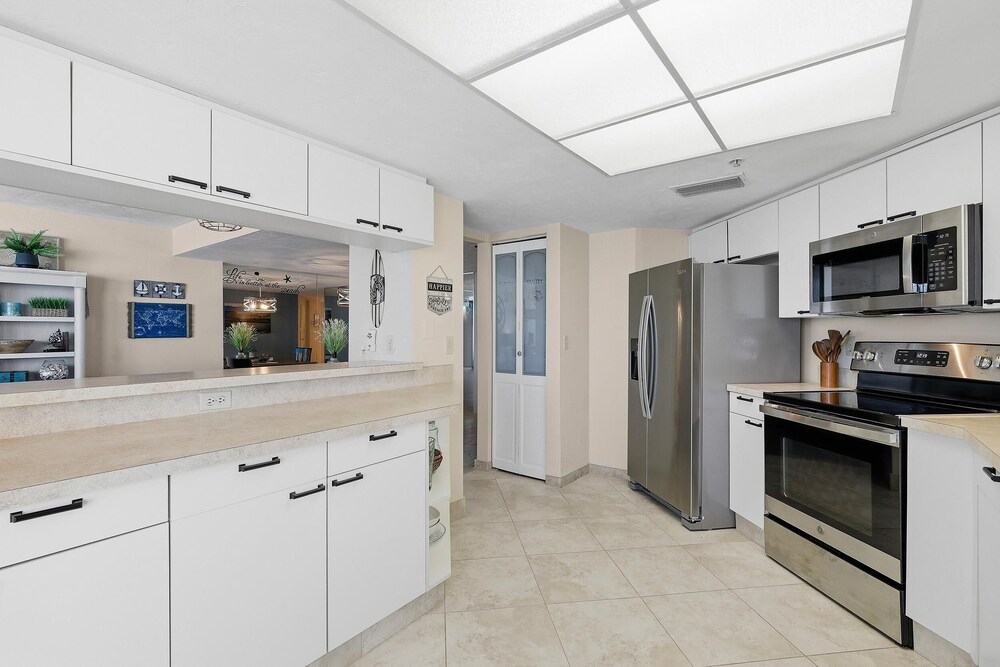 Sherwin Condominium 901