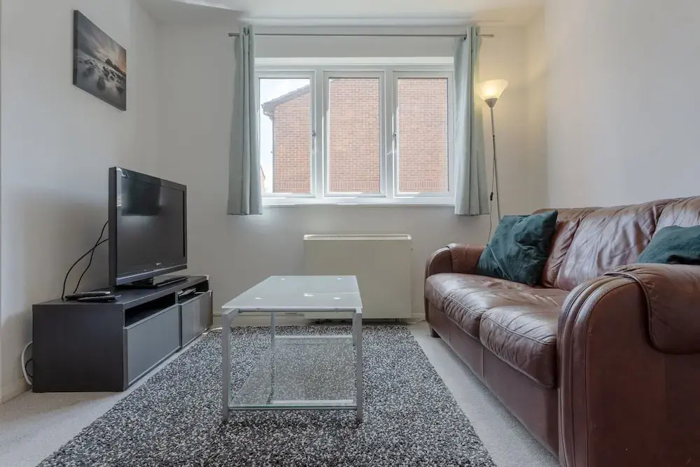 1 Bedroom Apartment Near Surrey Quays