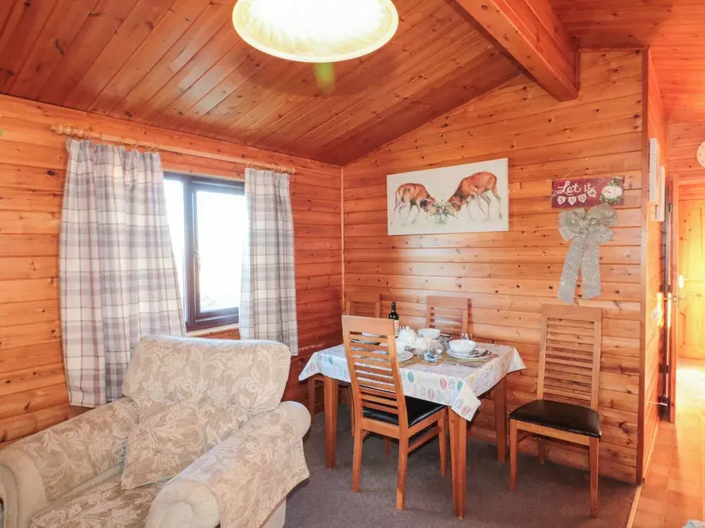Hawthorne Lodge