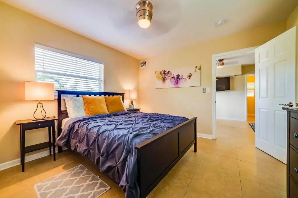 Hainsley Apartments at 1115