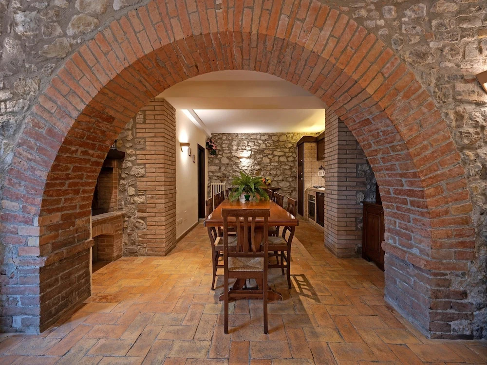 Mansion in Prodo near Lake Bolsena