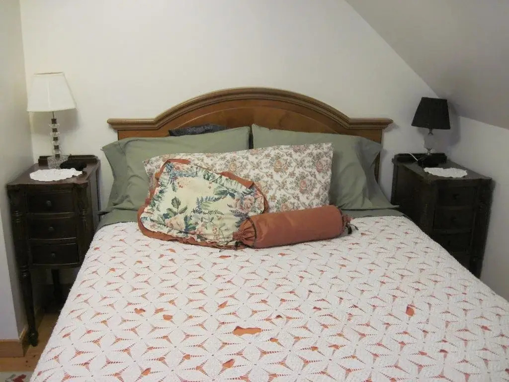 Maple House Bed & Breakfast