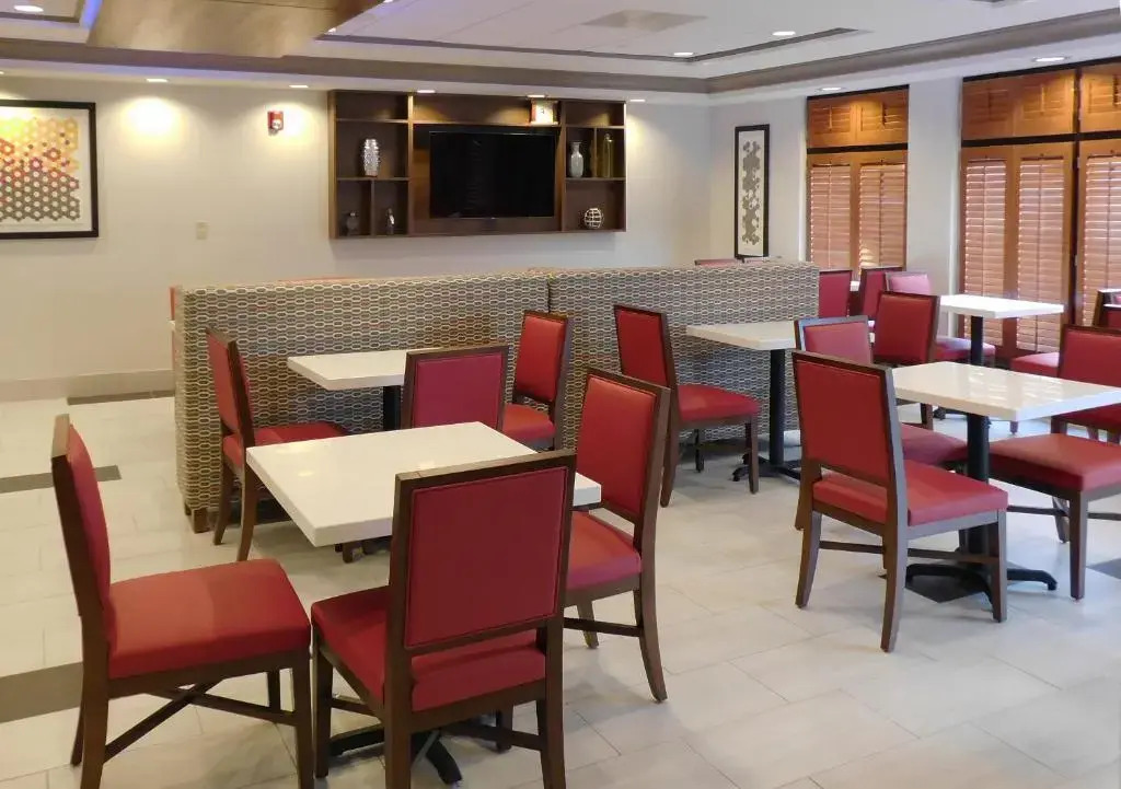 Holiday Inn Express - Coventry S - West Warwick Area by IHG