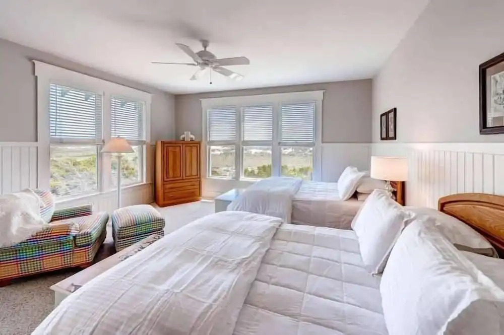 Sandbagger 5 Bedroom Holiday Home By Bald Head Island