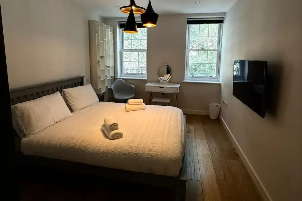 Central London Apartment With 2 Bedrooms -sleeps 6