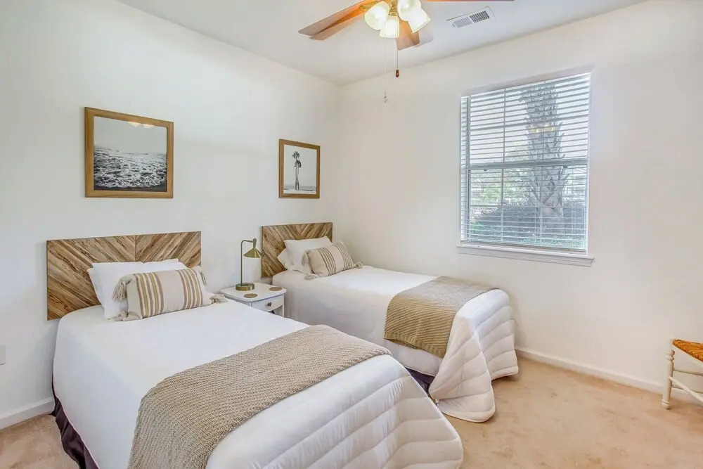 Golf Course View & Pool Access: River Oaks Condo