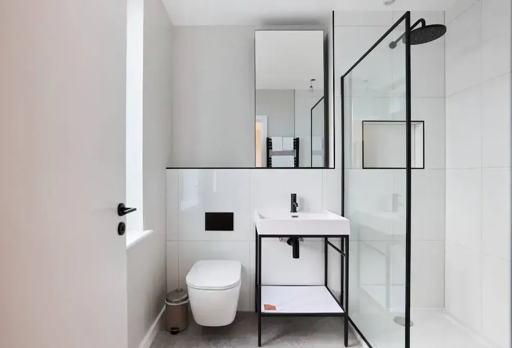 The Brondesbury Place - Bright 2bdr Flat With Balcony + Parking
