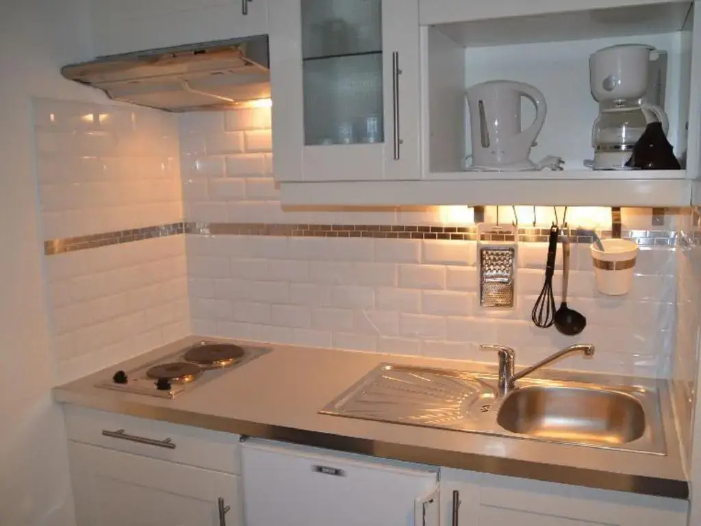 Appartement Les Menuires, 1 pièce, 2 personnes - FR-1-452-87