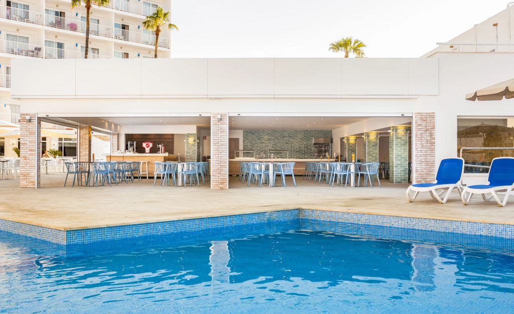 Отель Globales Condes de Alcudia