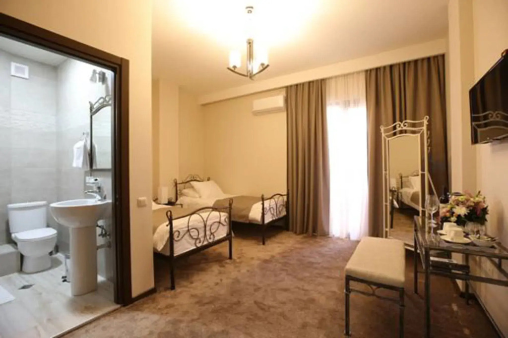 Отель Golden Nugget Tbilisi