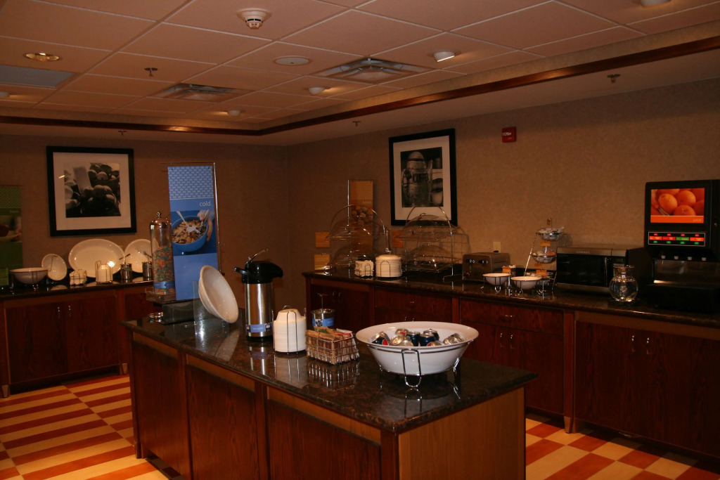 Hampton Inn & Suites Cleveland-Mentor