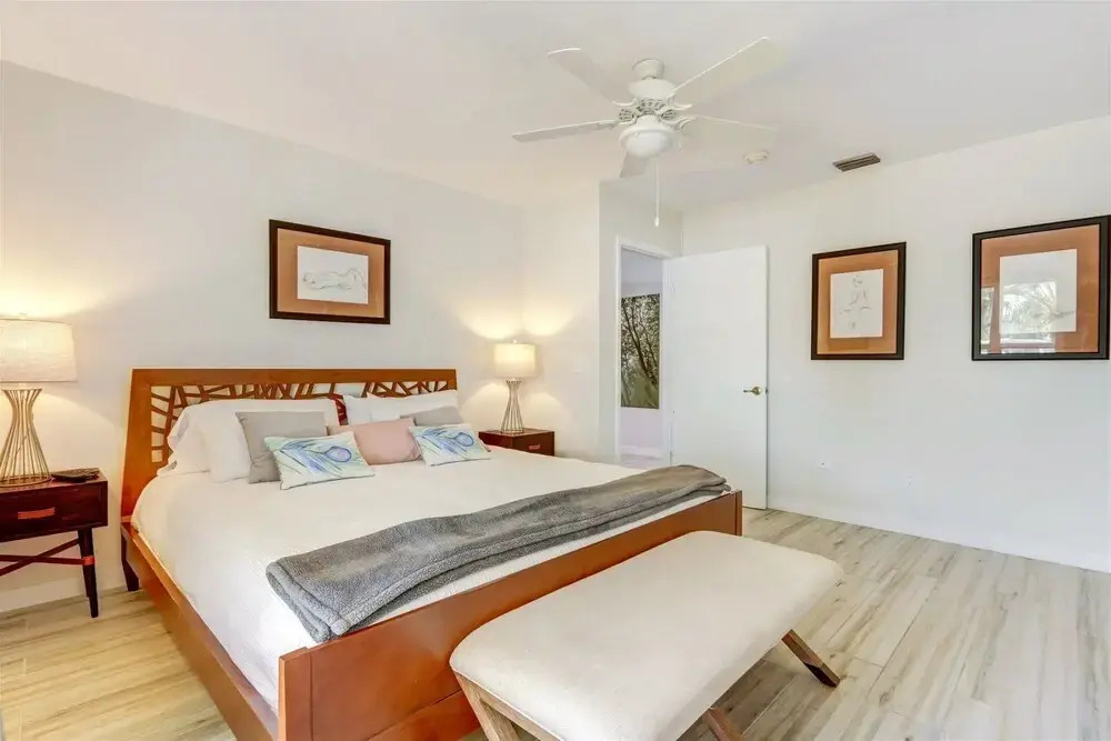 Lakeshore - Private & Sanitized, Perfect for Social Distancing & Working From Home. Private Pool, Pet Friendly. Discounted During Pandemic. Super-host Support