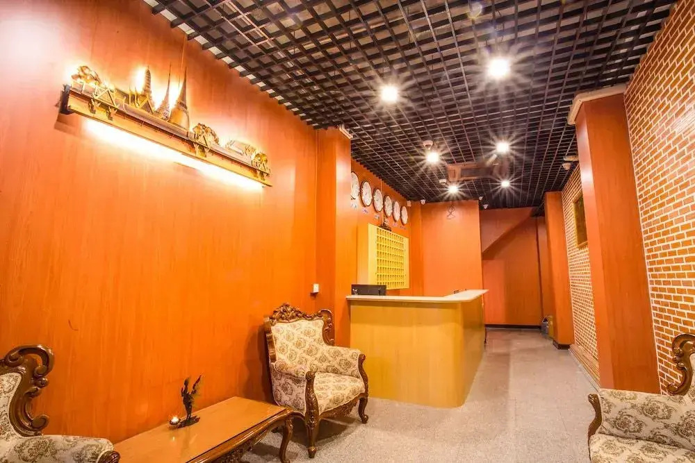 Phranakorn Hostel - Adults Only