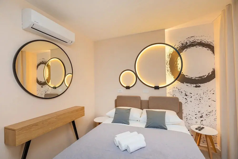 Ragusa Sea View apartment by DuHomes