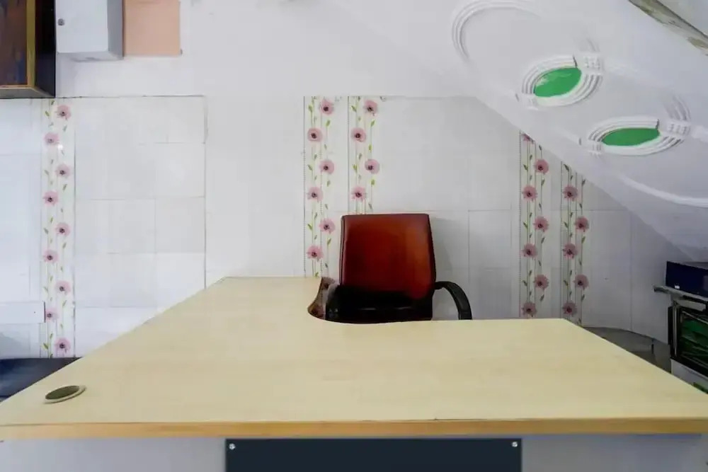 Zoom Hotel