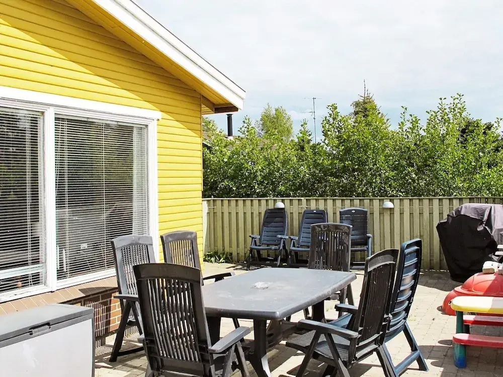 6 Person Holiday Home in Vaeggerlose
