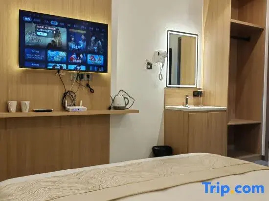 Guanshan Yaju・Spring Mountain View Hot Spring Homestay (Yichun Wentang Mingyue Ganguqing Inn)