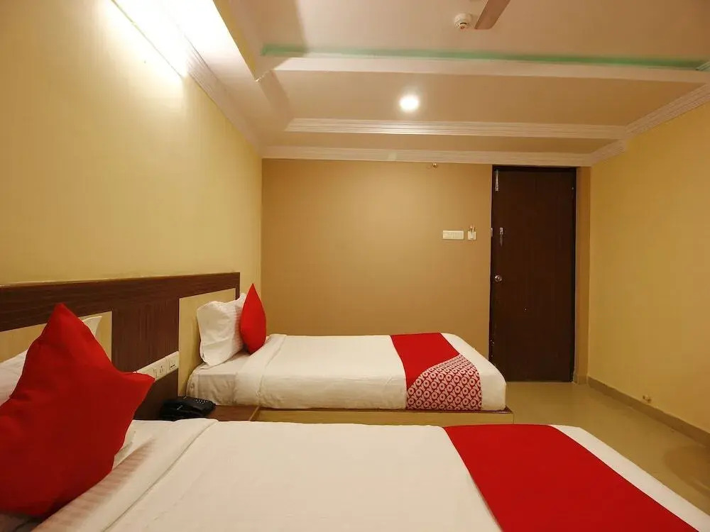 Sri Sai Regency by OYO Rooms