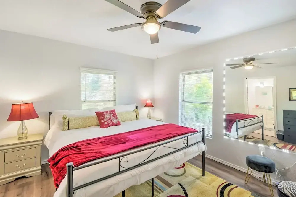 Lovely Historic Fort Worth Home w/ Deck