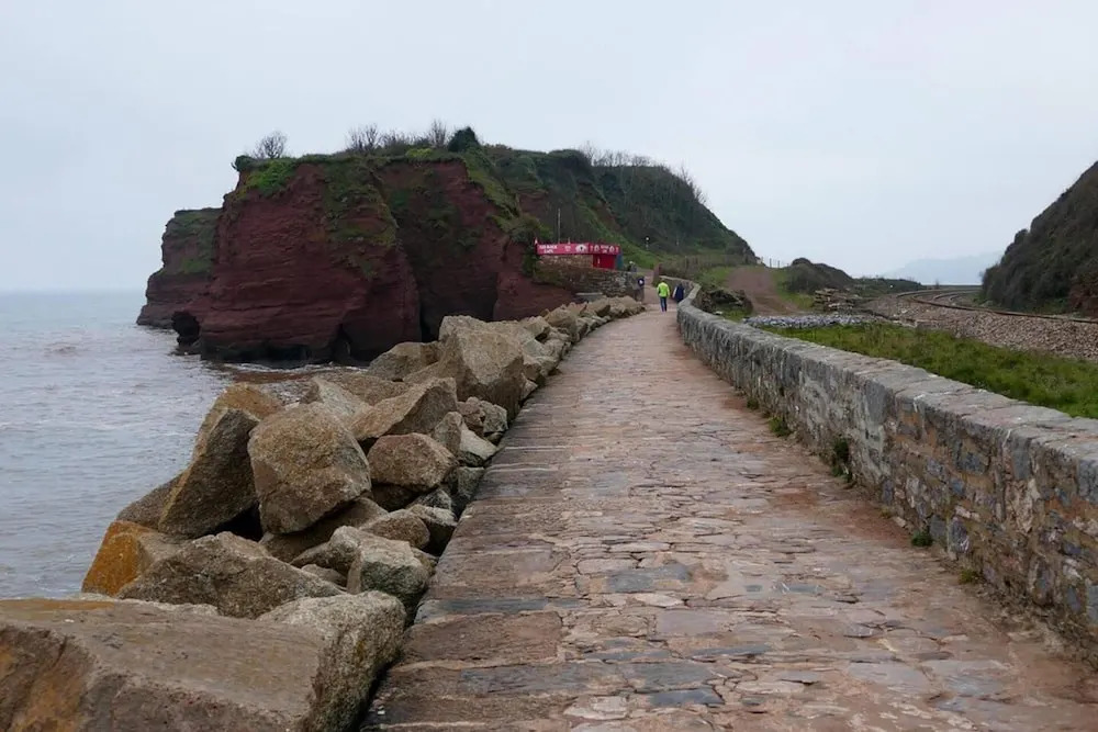 Family 4-bed Apartment in Dawlish With Sea View