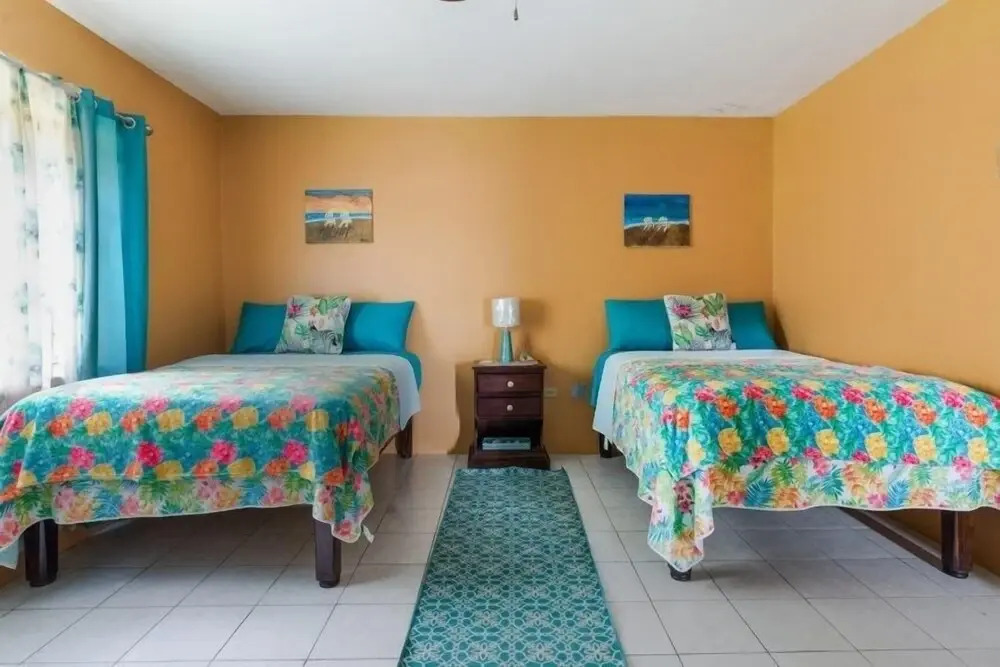 Yanceylargo Estate - Newly Renovated 7br Beautiful Two-story Estate Villa W Gorgeous Mountain View 7 Bedroom Villa by RedAwning