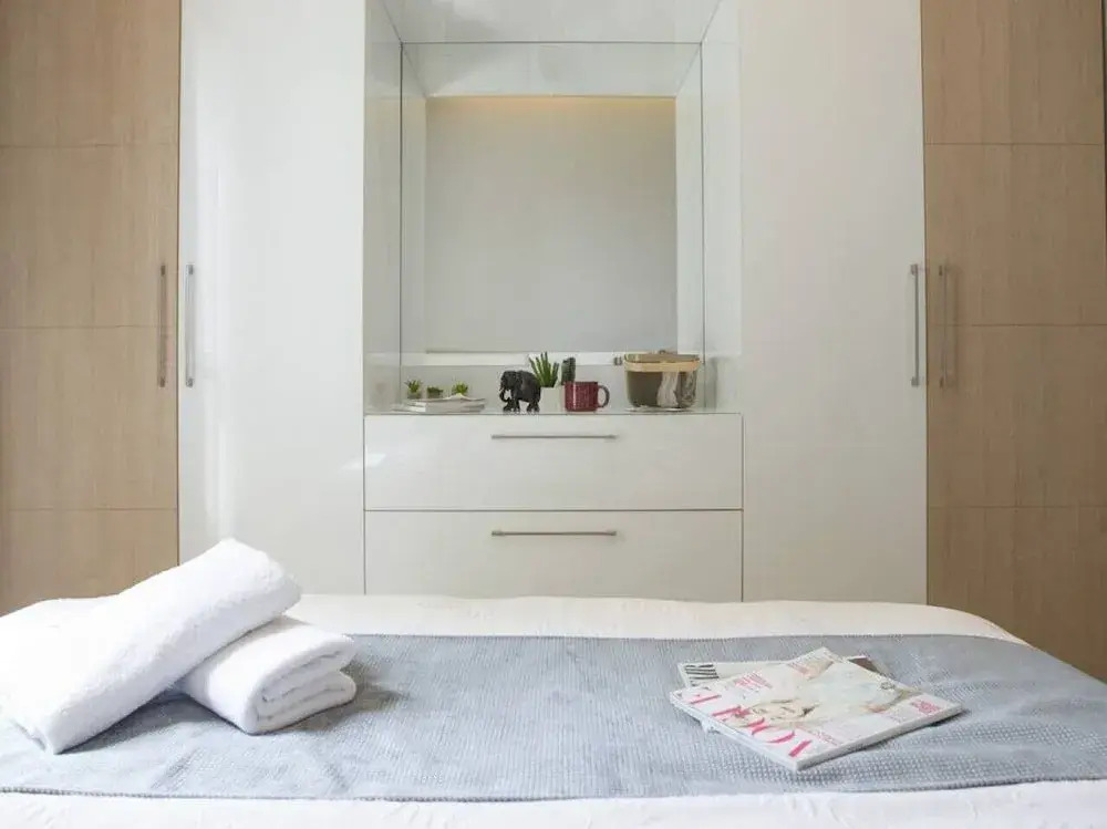 Comfy - 1BR Apt W Pool & Gym in Gemmayze