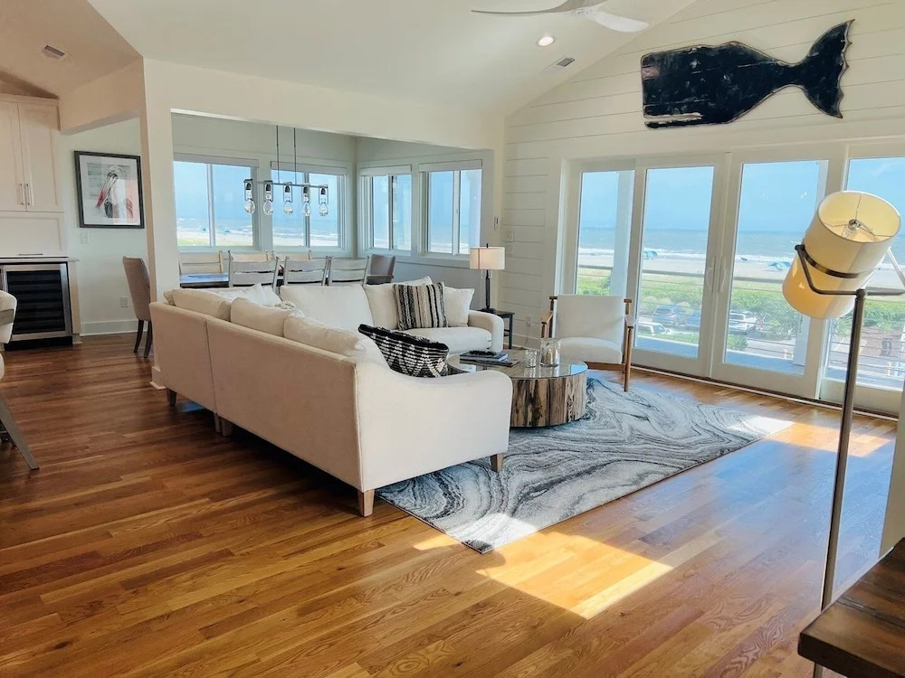 The Rainbow Connection 4 Bedroom Home by RedAwning