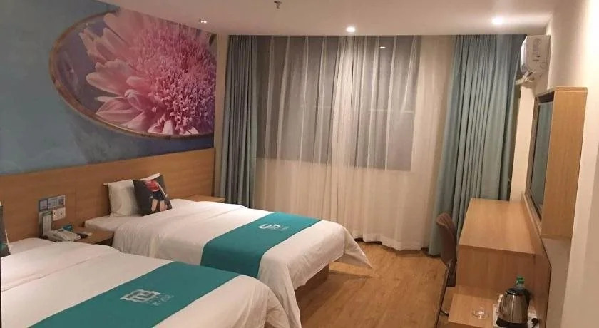 Pai Hotel Zhuhai Gongbei Port City Rail Terminal
