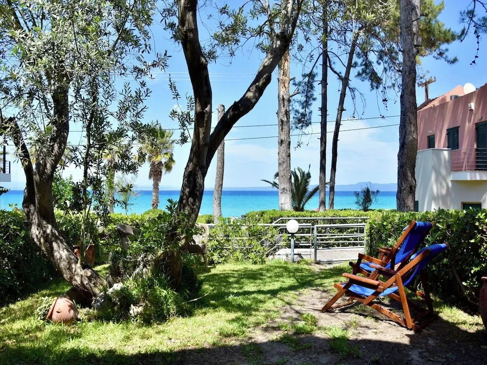 Stay at Beachfront Villa Lilia in Pefkohori, Halkidiki for a Dreamy Vacation