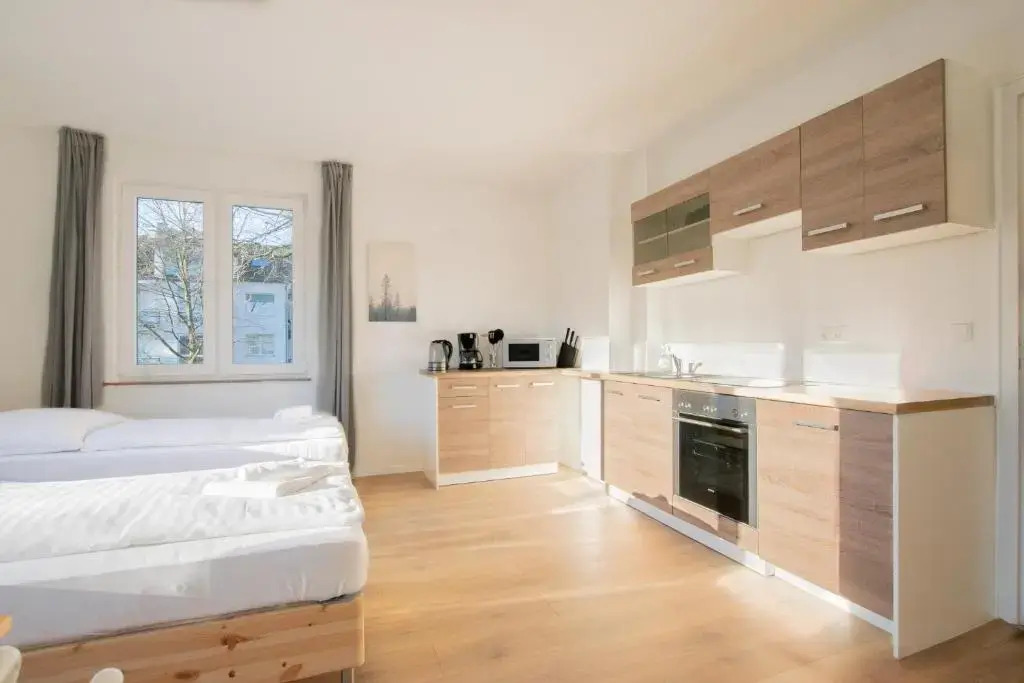 T&K Apartments - Studio Apartments - 22 min MESSE DUS & Airport DUS