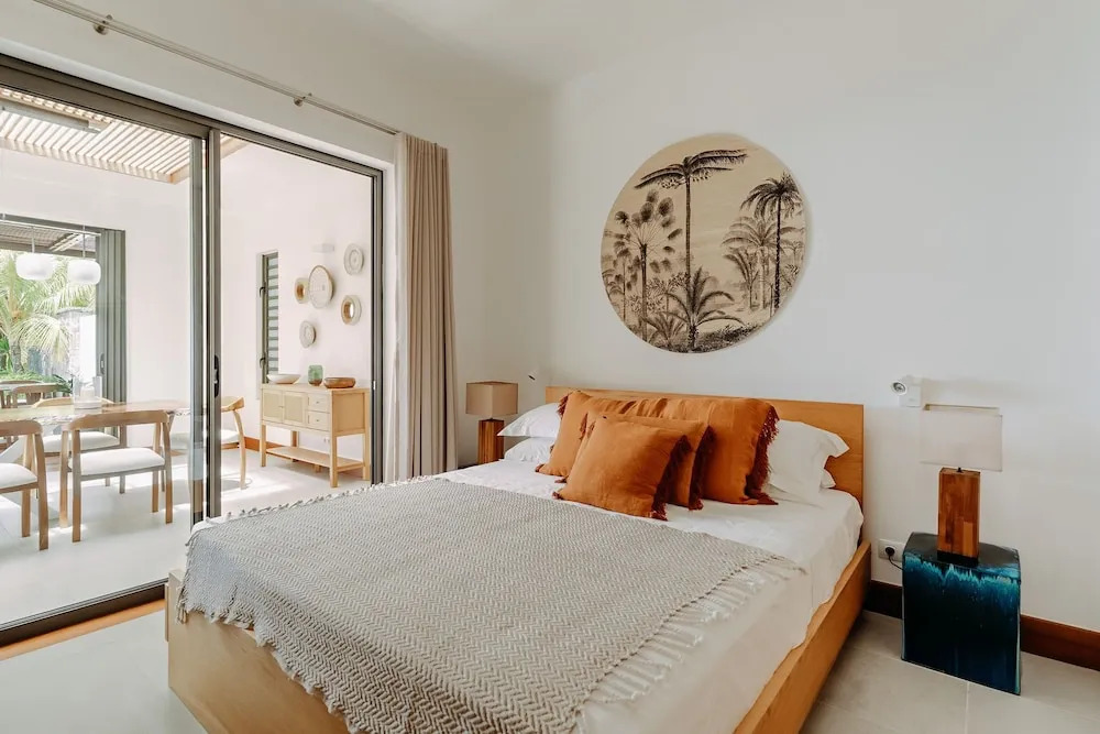 Peninsula, 3 Bedroom Luxury Beach Villa by LOV Mauritius