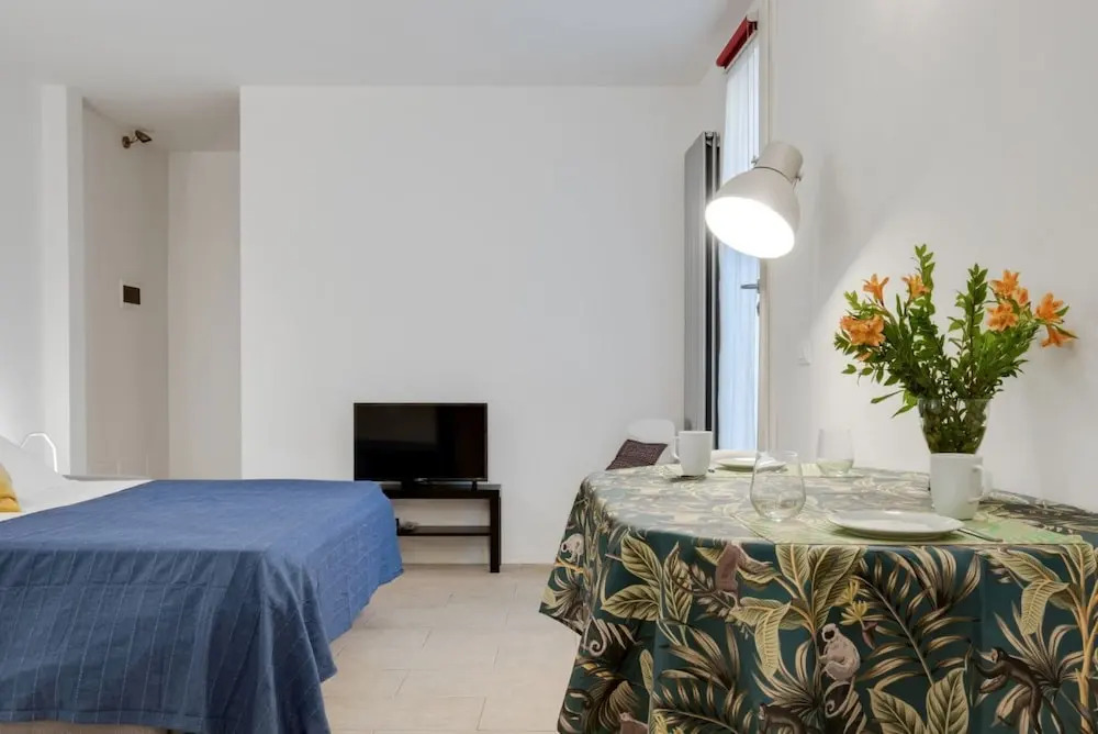 Via Santo Stefano Secret Garden Apartment