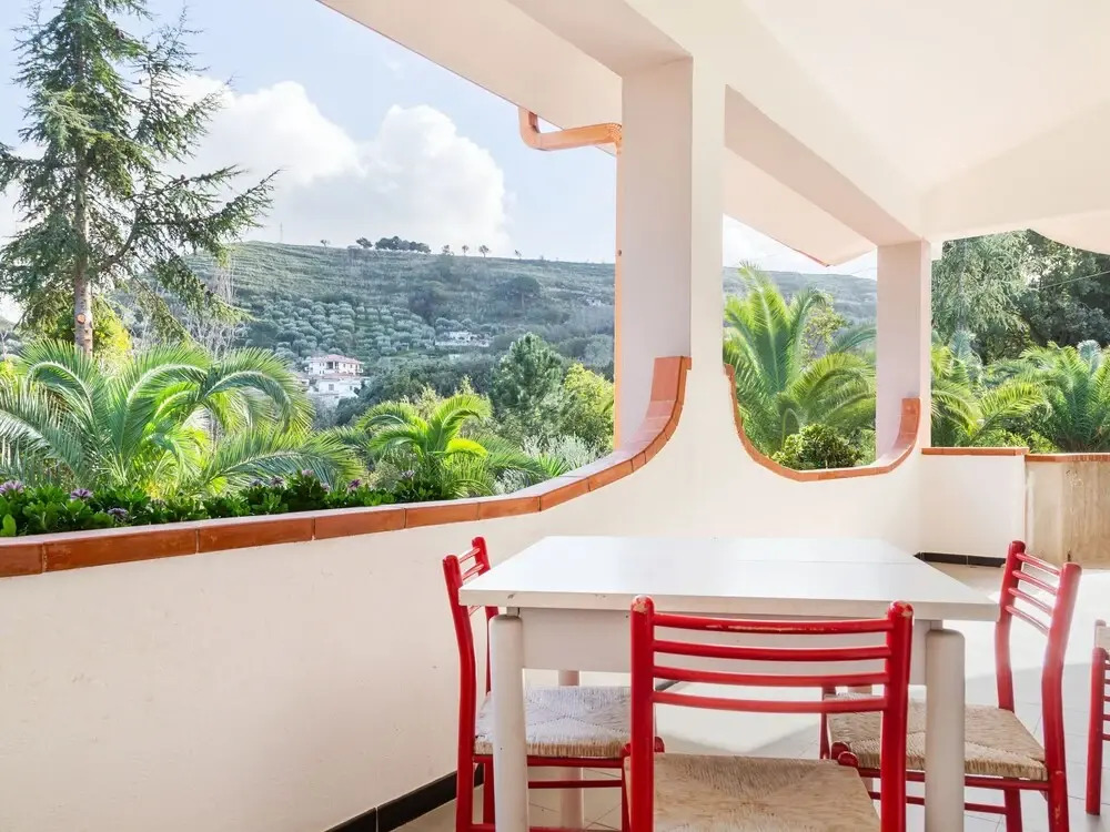 Pleasant Holiday Home in Tropea near Sea