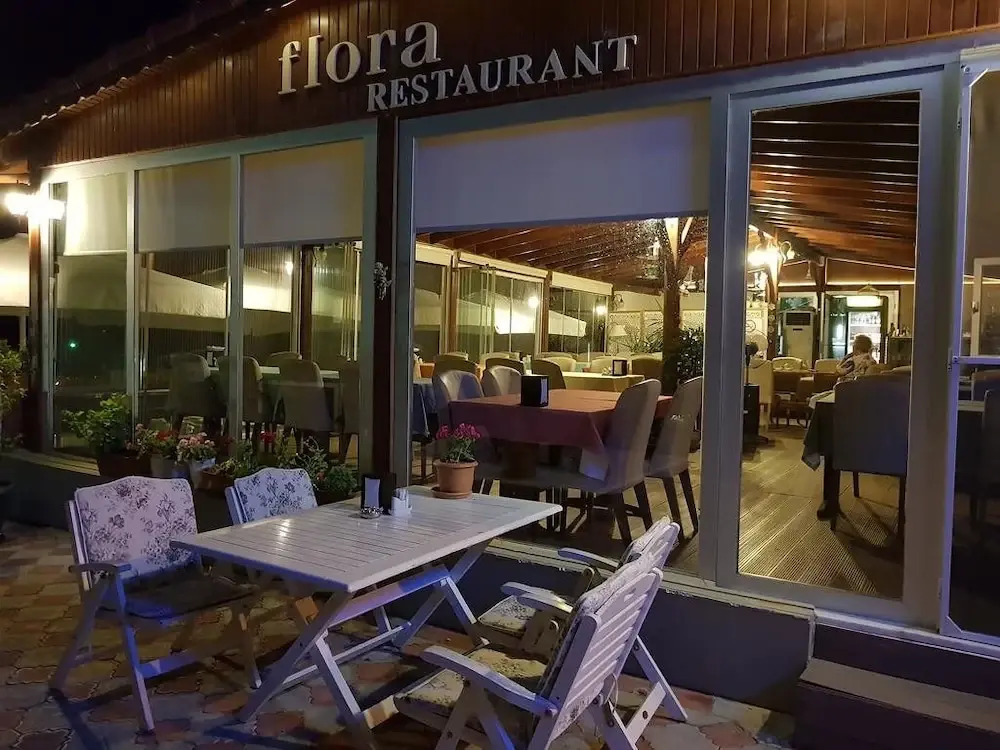 Flora Hotel