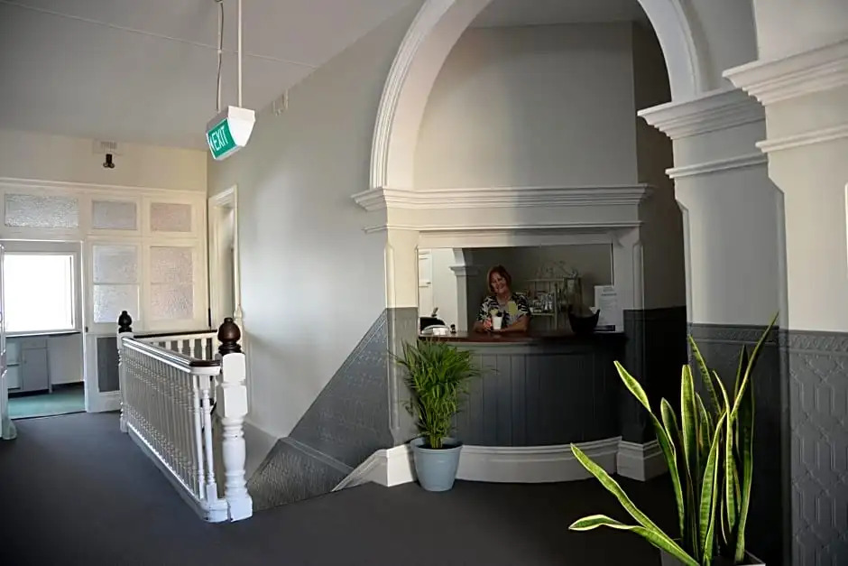 Geraldton Shoreline Lodge