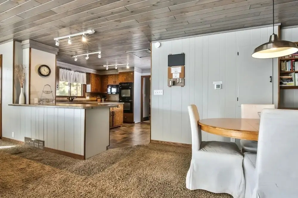 Hilltop - Serenity Bay Resort 2 Bedroom Cabin