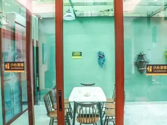 She Hehui Holiday Apartment (Longmen Nankun Daguan Store)