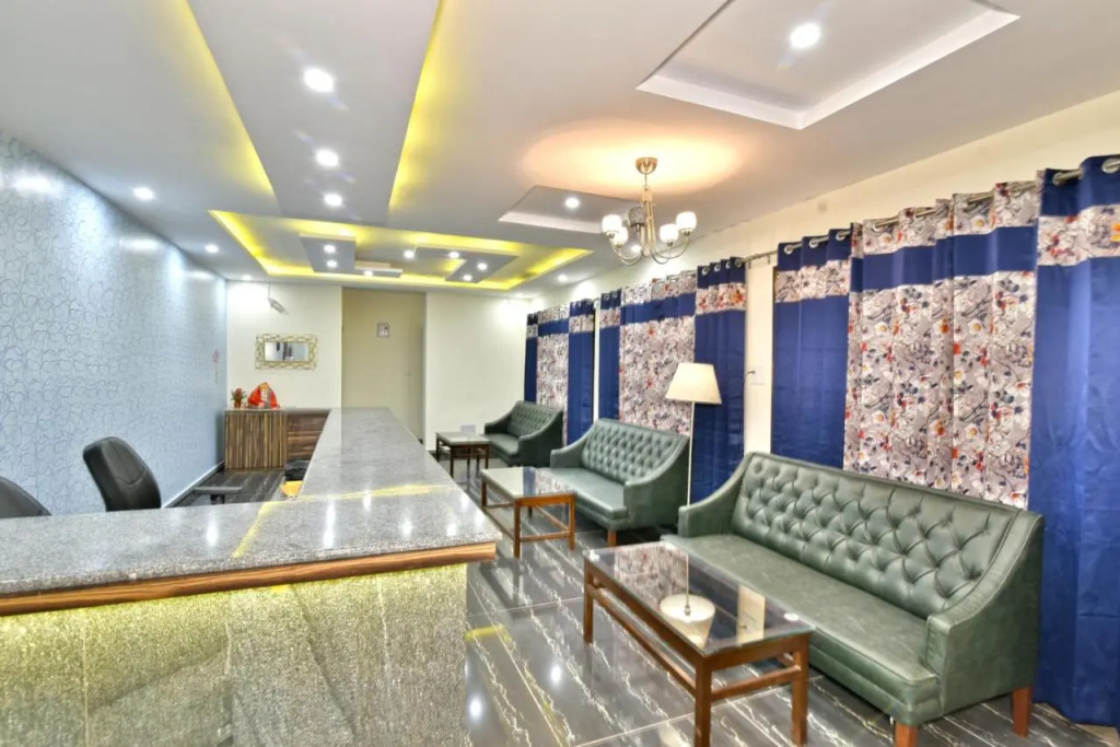Hotel Comfort Court