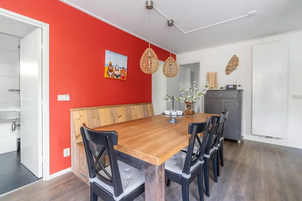 Tastefully Furnished Bungalow for 6 People With Lots of Privacy