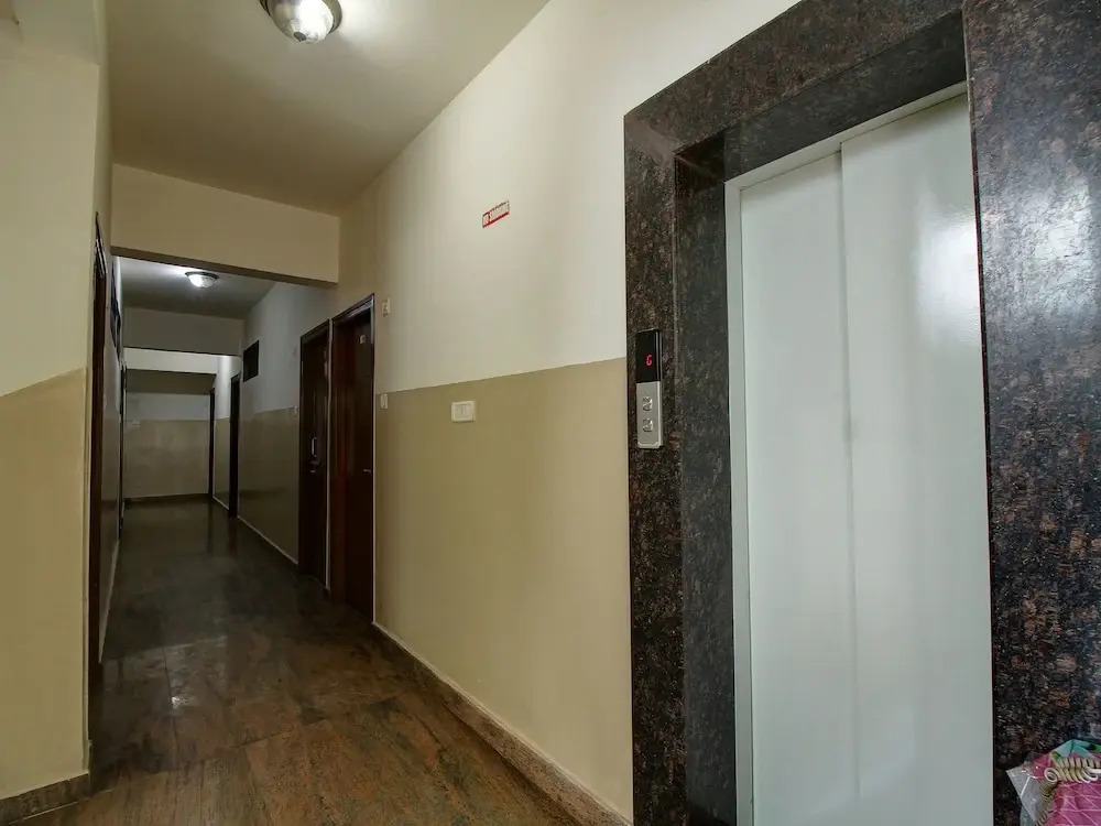 OYO 16662 Taj Residency