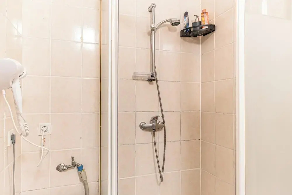Comfy 2BR Apt Near U6 Station Long Stay