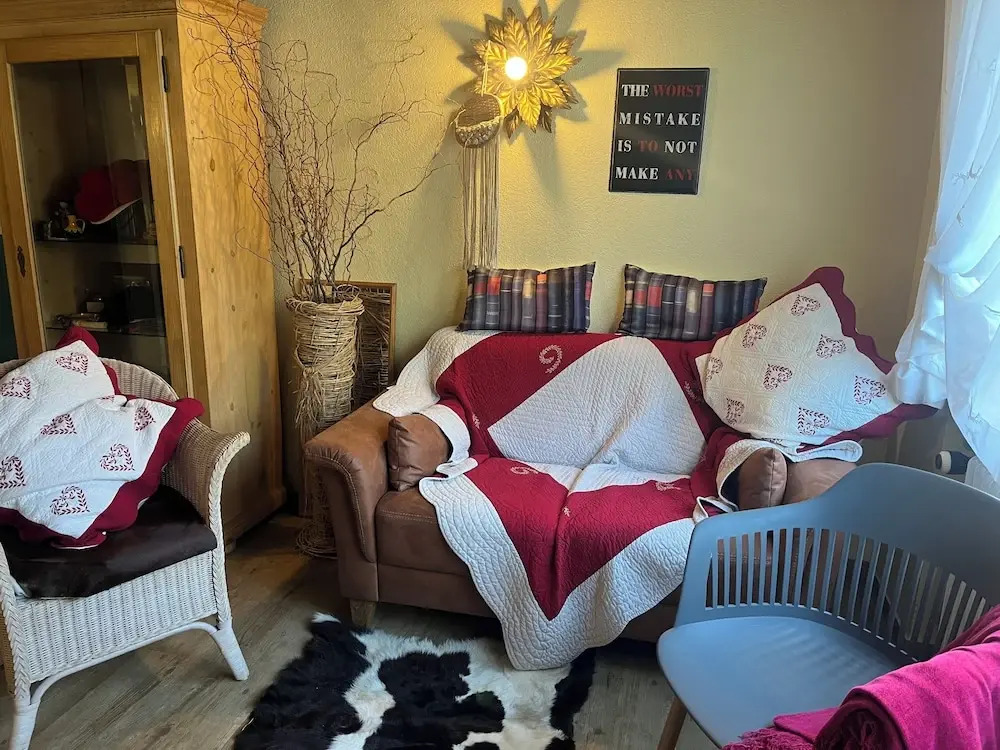 B&B Hotel GOLDENER HAHN - Hyggelige Budgetzimmer mit Panorama Hallenbad