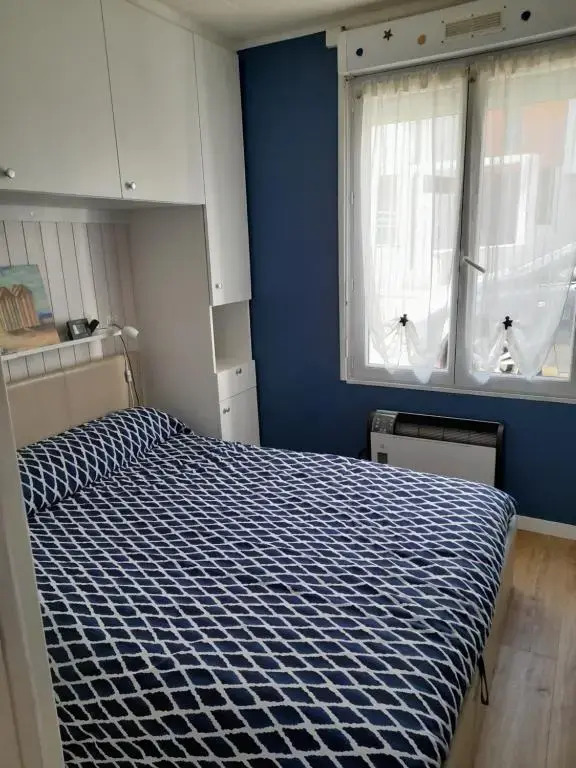Pornichet à 50m de la mer et 800m de la gare loue un appartement RDC avec cour dans une petite copropriété opropriété