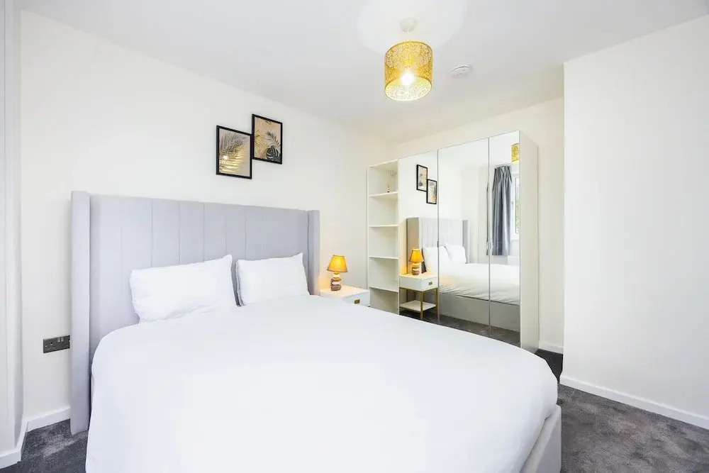 Modern 3 Bedroom House in  Stratford