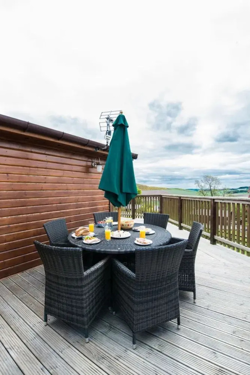 Skylark Lodge With Hot Tub Near Cupar, Fife
