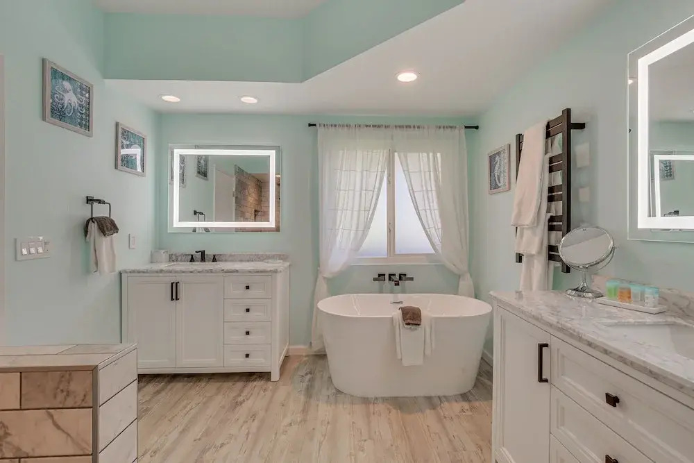 Palm Desert Retreat: Pool Access & On-site Golf!