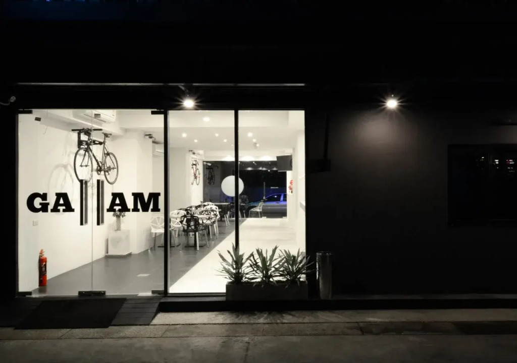 Gaam Hotel